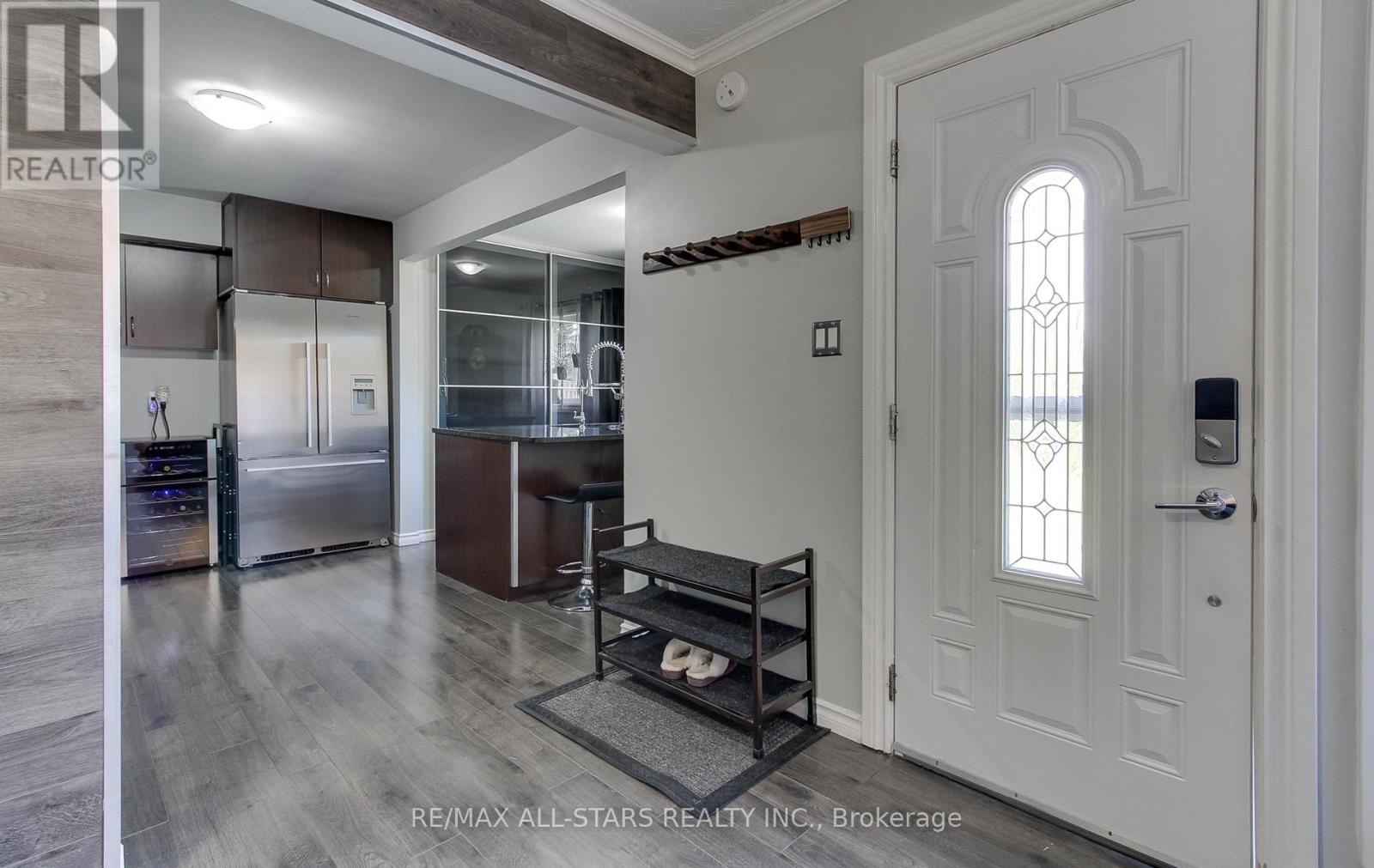 297 Walter Drive, Georgina (Keswick South), Ontario  L4P 3A8 - Photo 7 - N12215625