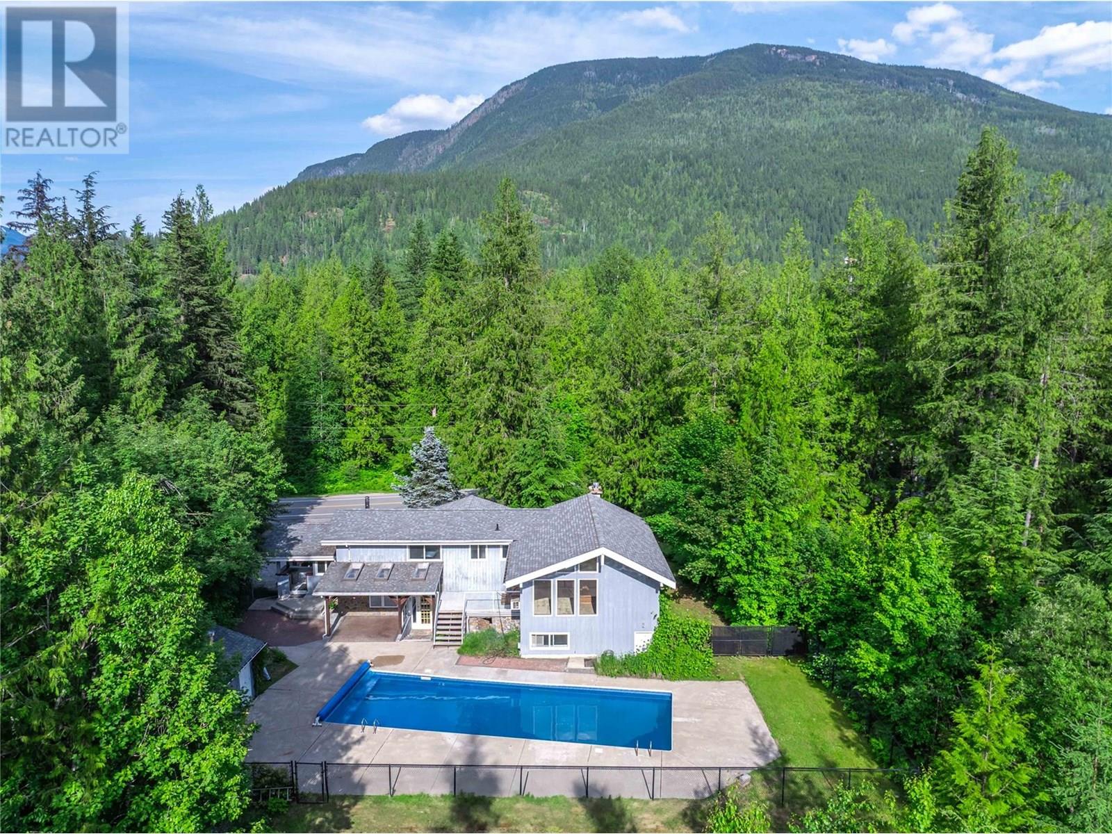 1833 Park Drive, Revelstoke, British Columbia  V0E 2S1 - Photo 54 - 10351620