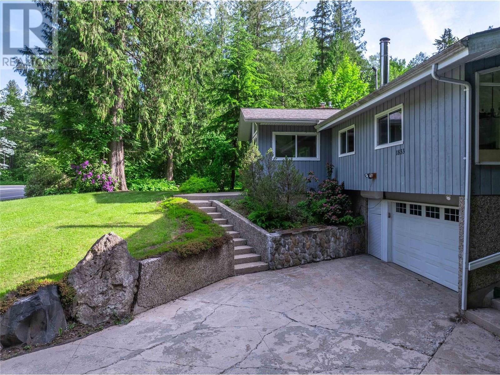 1833 Park Drive, Revelstoke, British Columbia  V0E 2S1 - Photo 7 - 10351620