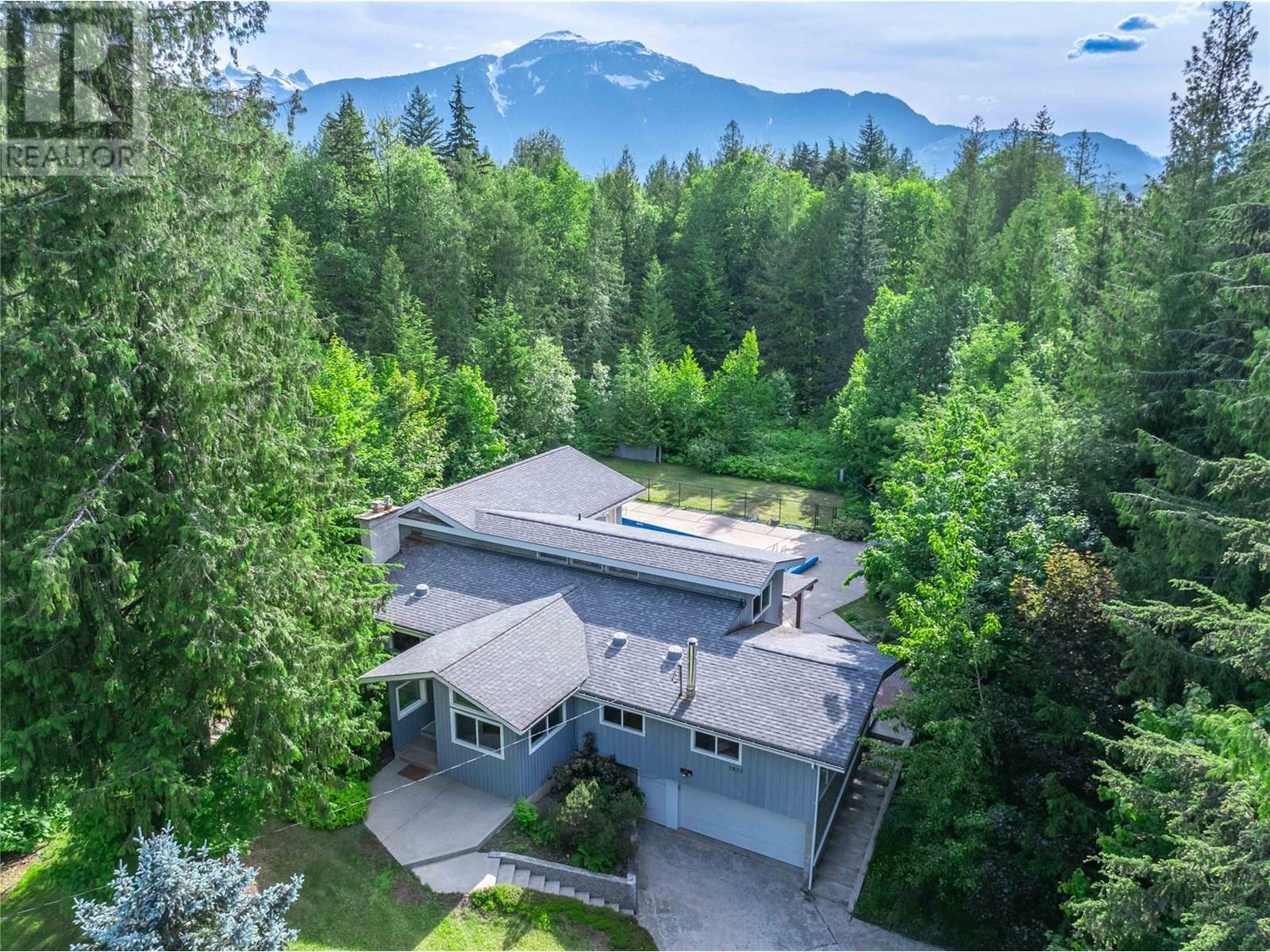 1833 Park Drive, Revelstoke, British Columbia  V0E 2S1 - Photo 8 - 10351620