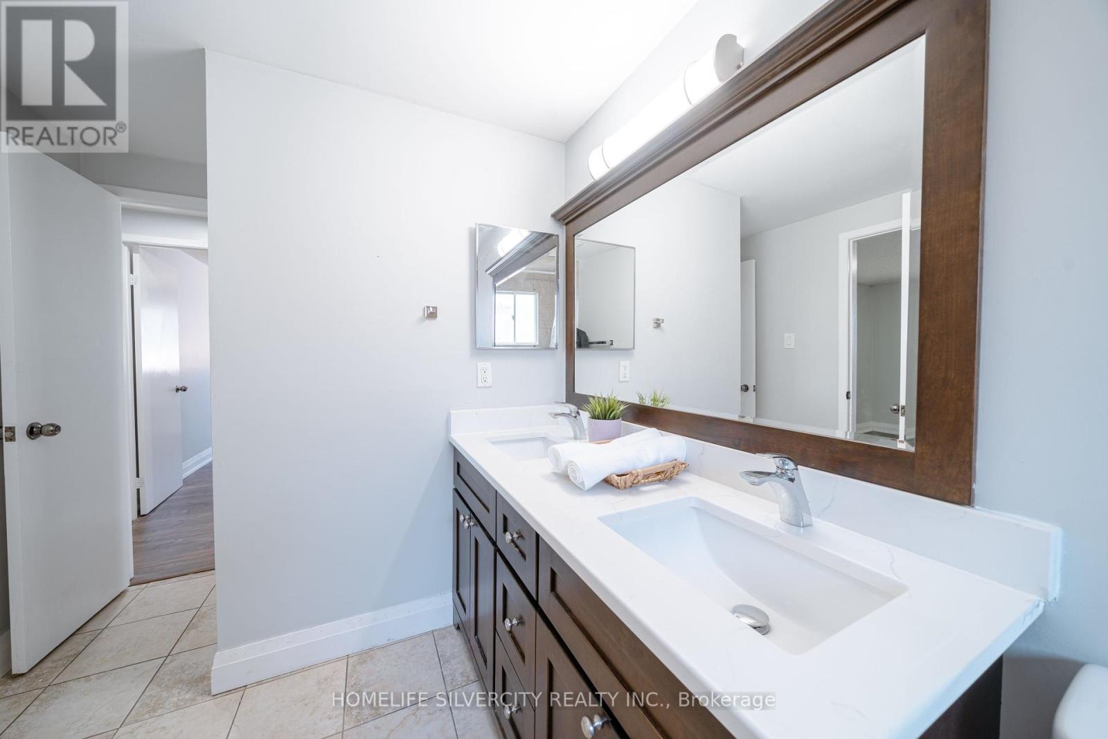 117 Hickling Trail, Barrie (Grove East), Ontario  L4M 5T7 - Photo 16 - S12215327