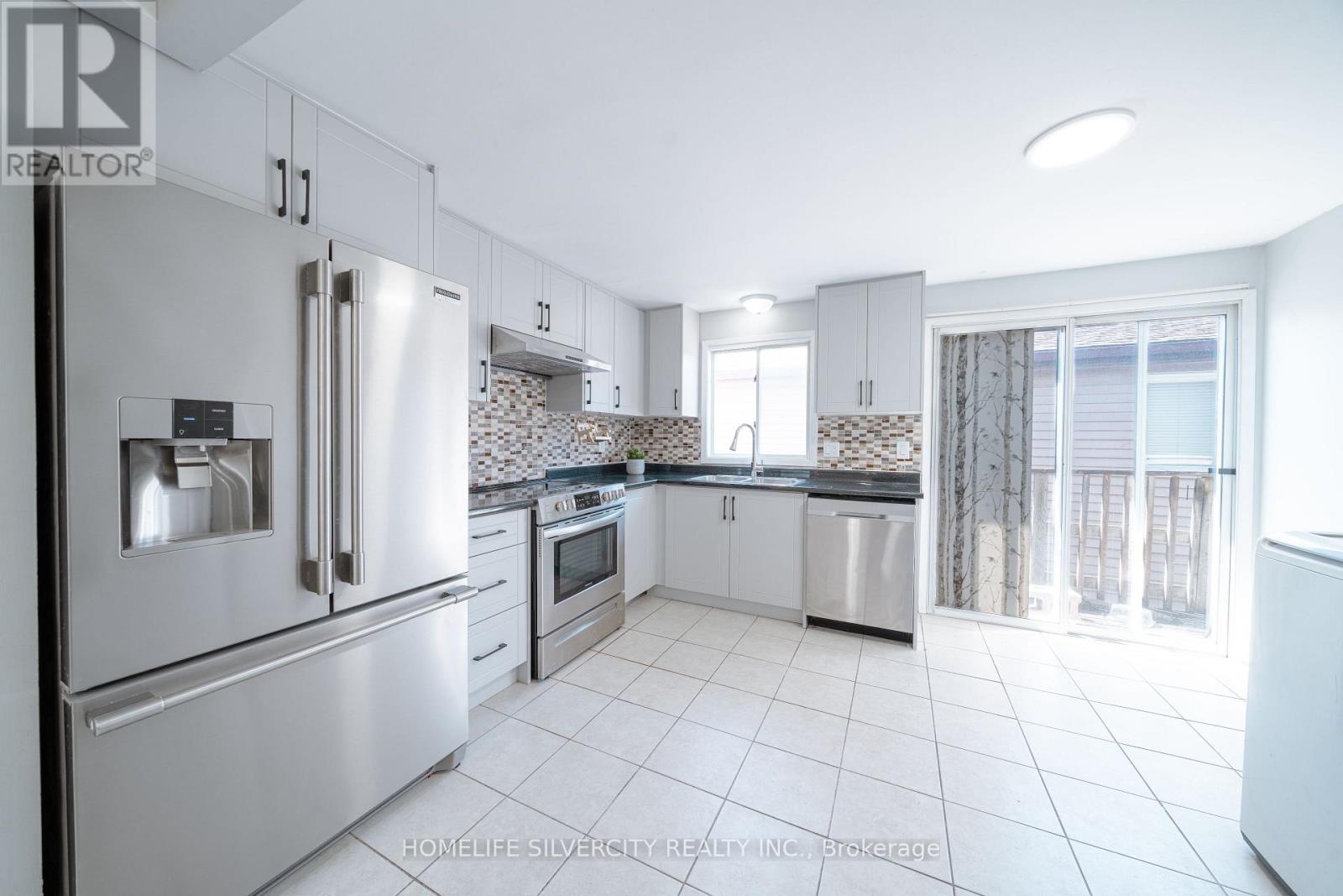 117 Hickling Trail, Barrie (Grove East), Ontario  L4M 5T7 - Photo 7 - S12215327