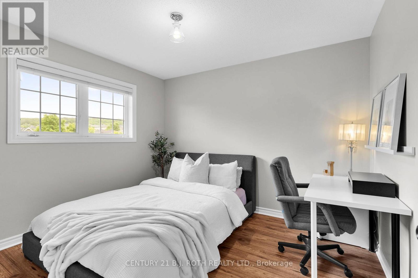 94 Penvill Trail, Barrie (Ardagh), Ontario  L4N 5S3 - Photo 26 - S12215343