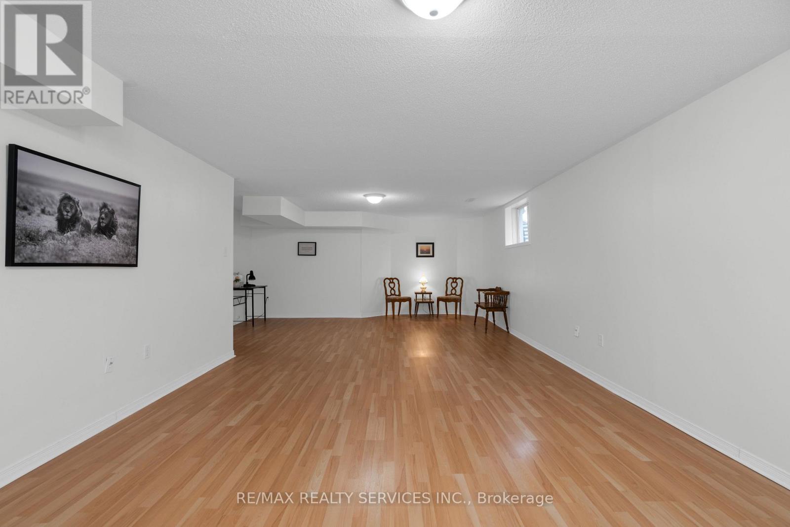 47 Sydenham Wells, Barrie (Georgian Drive), Ontario  L4M 6R4 - Photo 28 - S12215362
