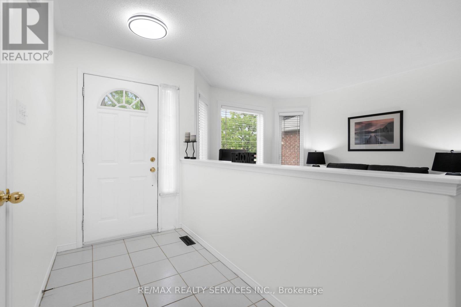 47 Sydenham Wells, Barrie (Georgian Drive), Ontario  L4M 6R4 - Photo 6 - S12215362