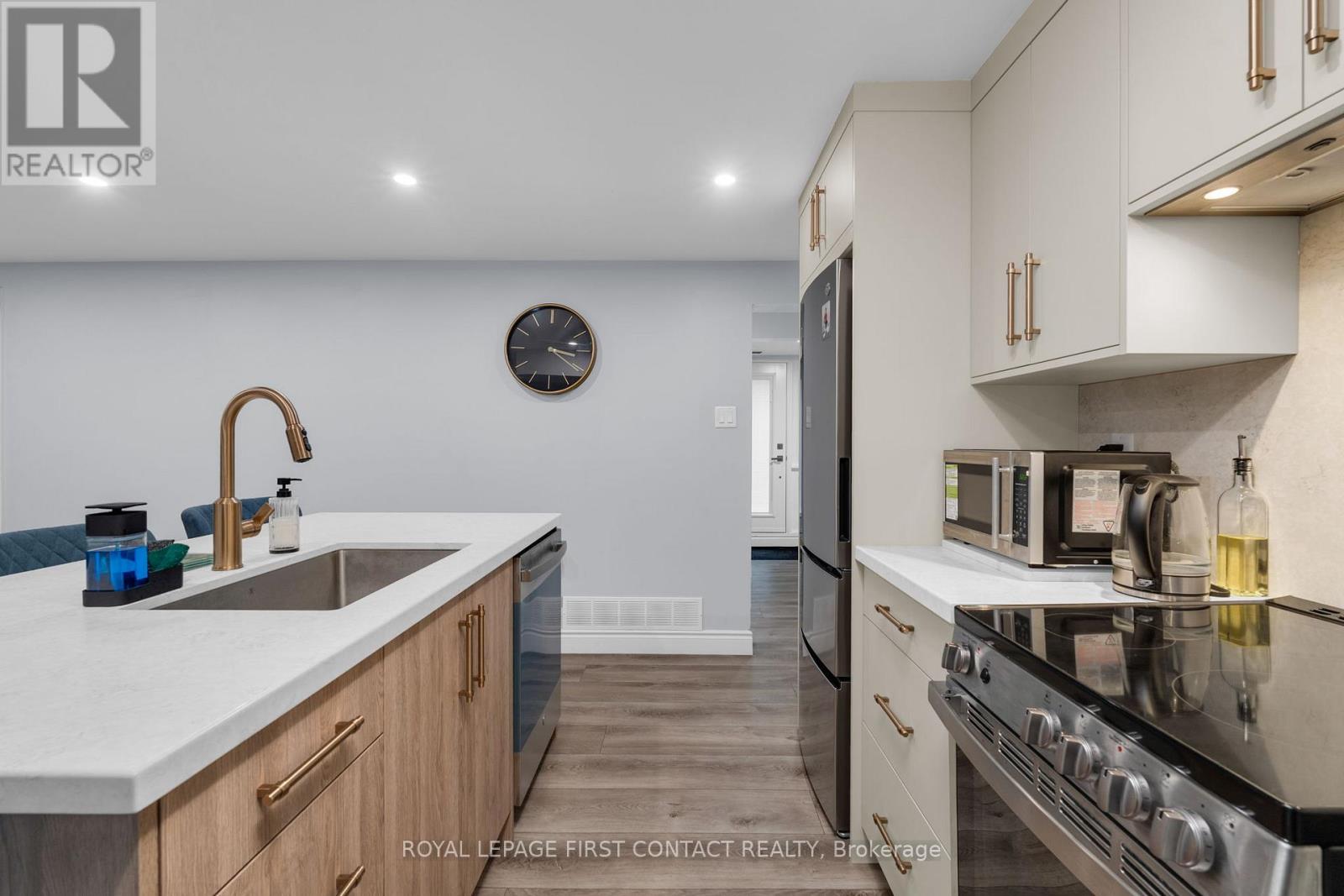 26 Ottaway Avenue, Barrie (Wellington), Ontario  L4M 2W7 - Photo 24 - S12215398