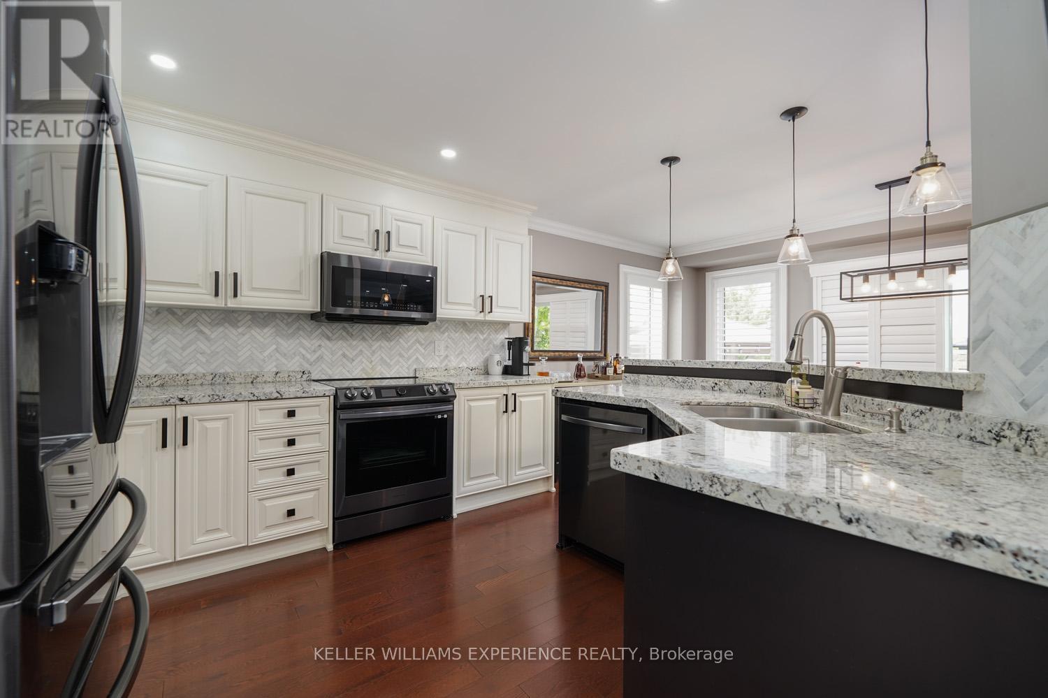 91 Succession Crescent, Barrie (Innis-Shore), Ontario  L4M 7G6 - Photo 13 - S12215431