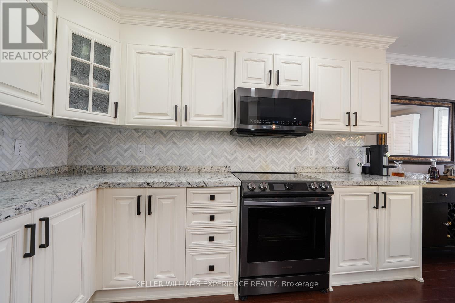 91 Succession Crescent, Barrie (Innis-Shore), Ontario  L4M 7G6 - Photo 14 - S12215431
