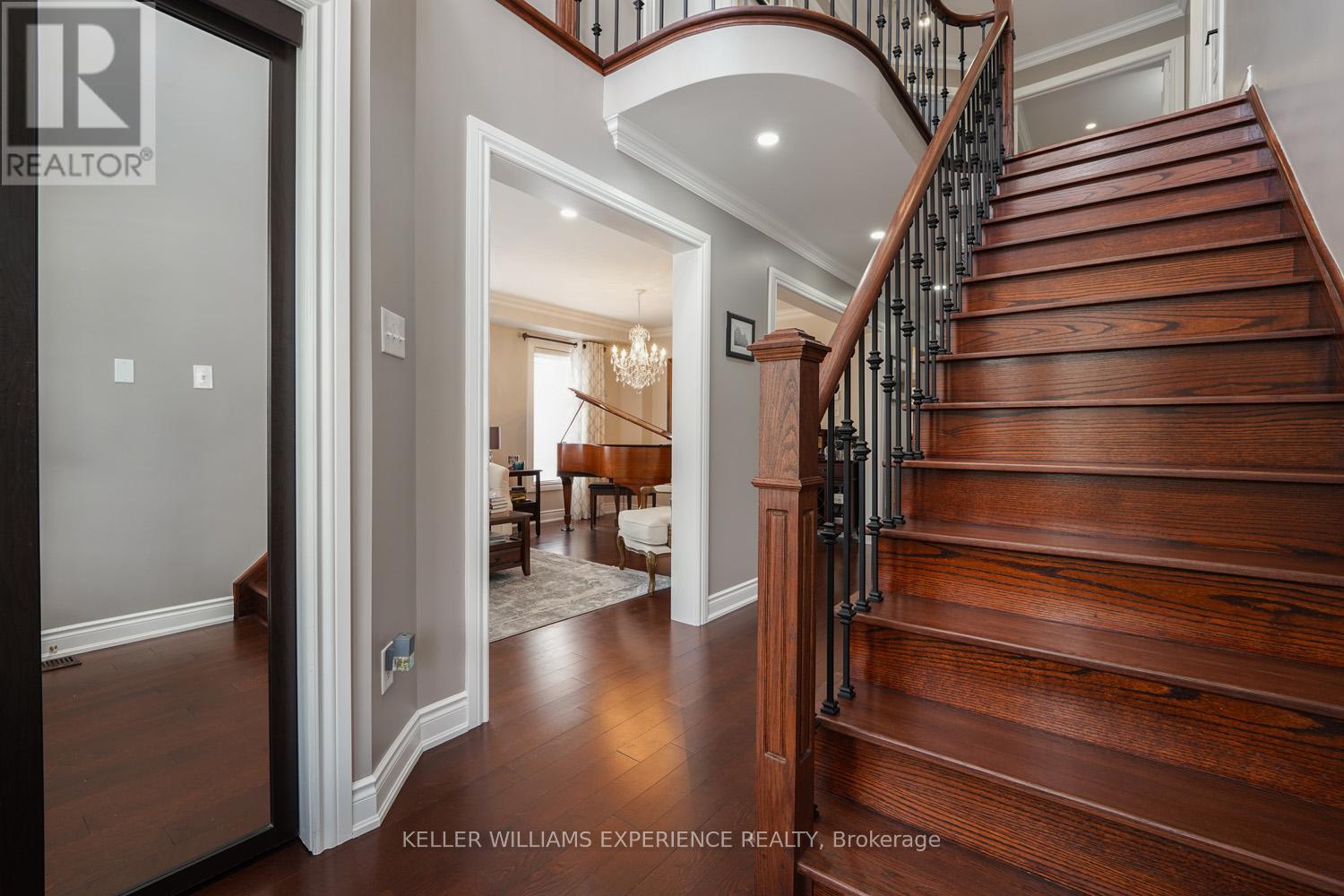 91 Succession Crescent, Barrie (Innis-Shore), Ontario  L4M 7G6 - Photo 6 - S12215431