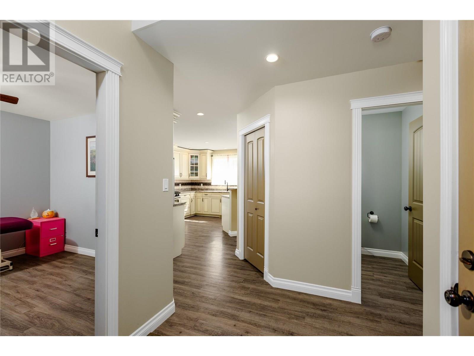 1708 2nd Avenue S, Cranbrook, British Columbia  V1C 0A1 - Photo 11 - 10350971