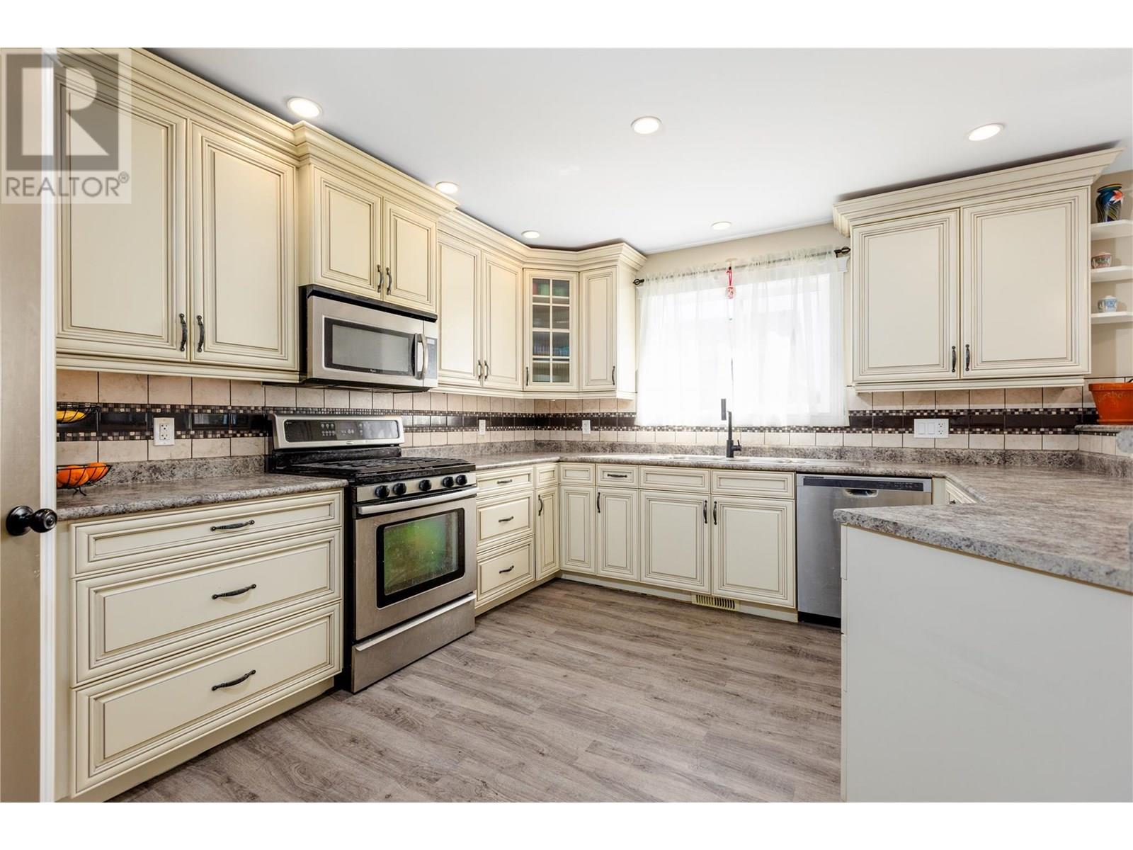 1708 2nd Avenue S, Cranbrook, British Columbia  V1C 0A1 - Photo 14 - 10350971