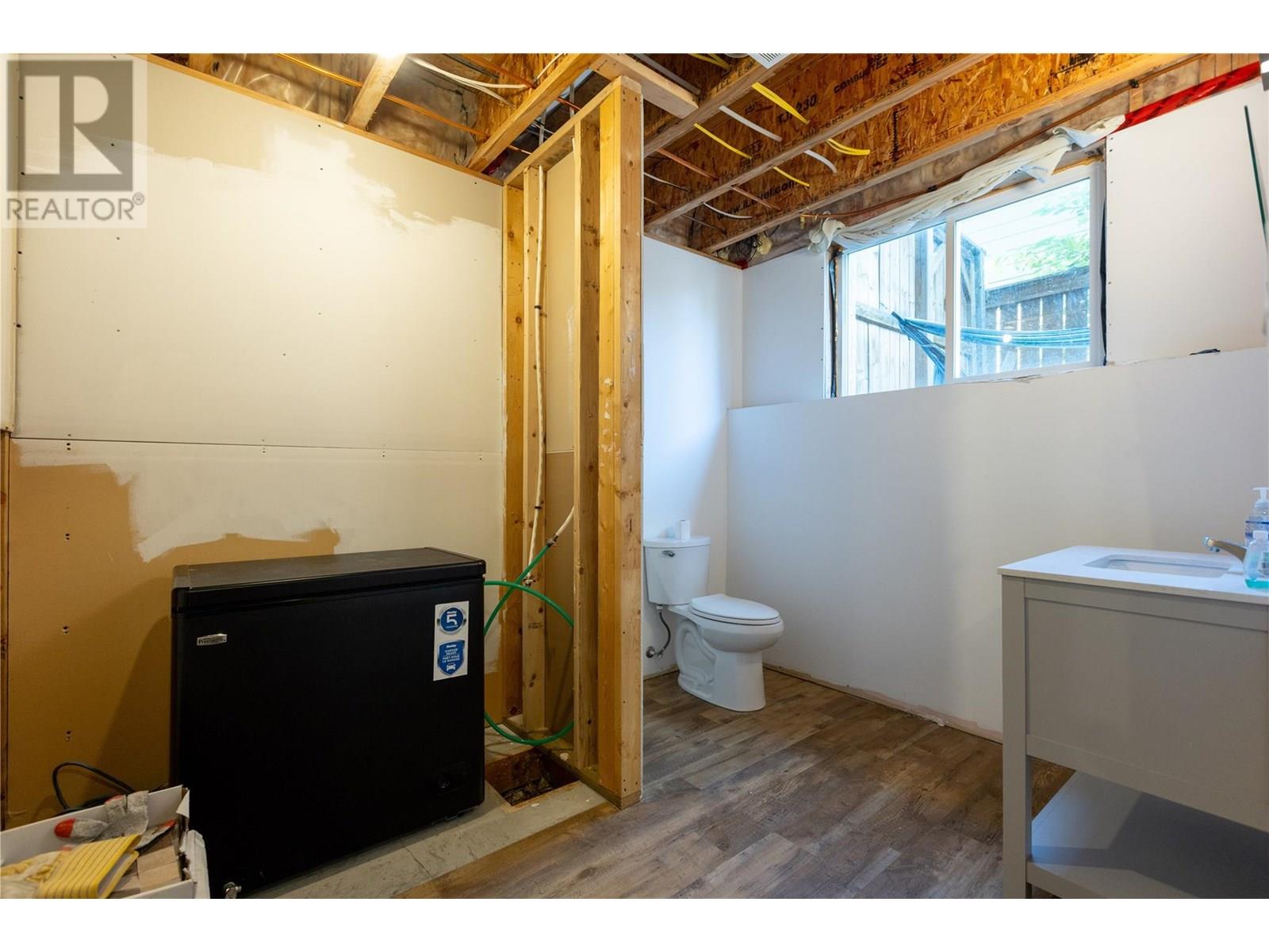1708 2nd Avenue S, Cranbrook, British Columbia  V1C 0A1 - Photo 36 - 10350971