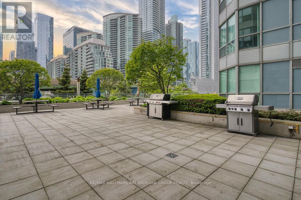 1518 - 230 Queens Quay W, Toronto, Ontario  M5J 2Y7 - Photo 28 - C12181819