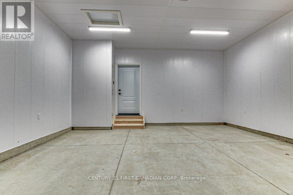 163 Elgin Avenue E, Goderich (Goderich (Town)), Ontario  N7A 1K7 - Photo 22 - X12215703