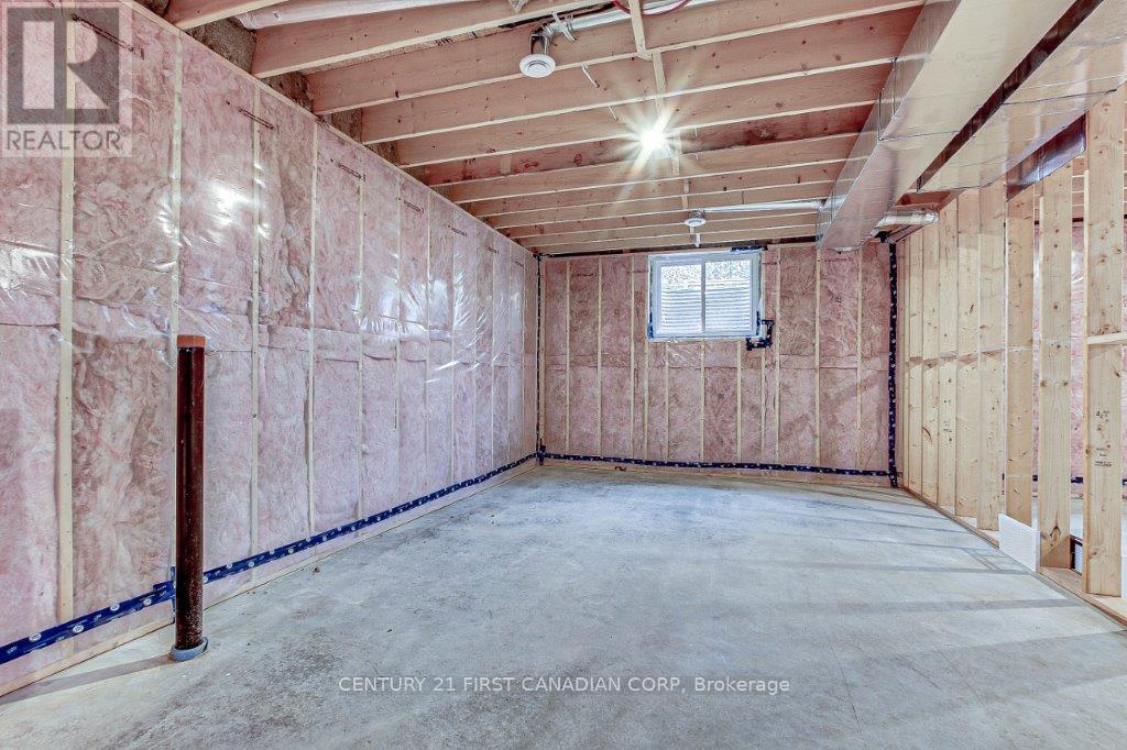 163 Elgin Avenue E, Goderich (Goderich (Town)), Ontario  N7A 1K7 - Photo 26 - X12215703