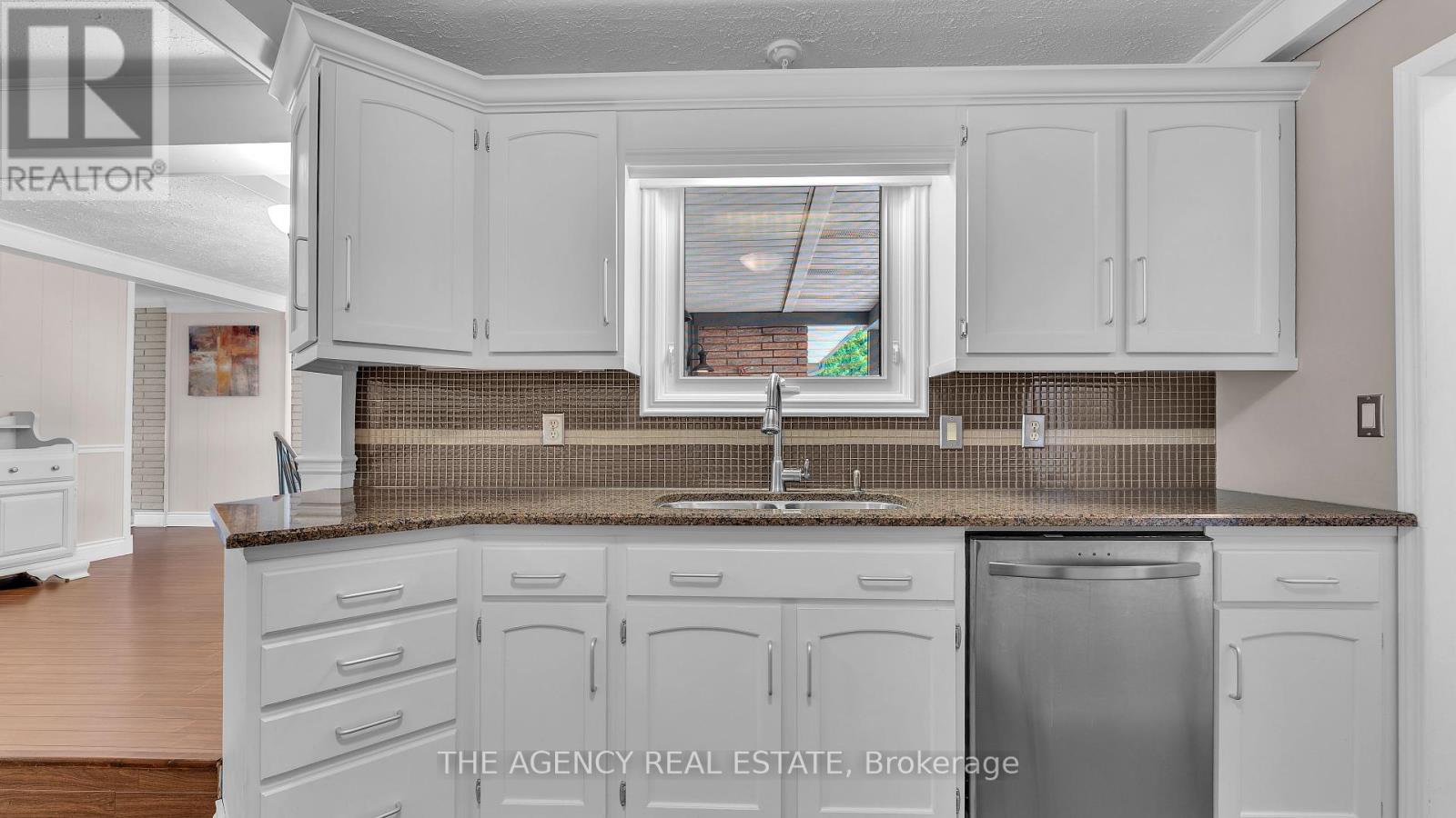 5 Nora Place, Central Elgin, Ontario  N5R 1N6 - Photo 5 - X12215734