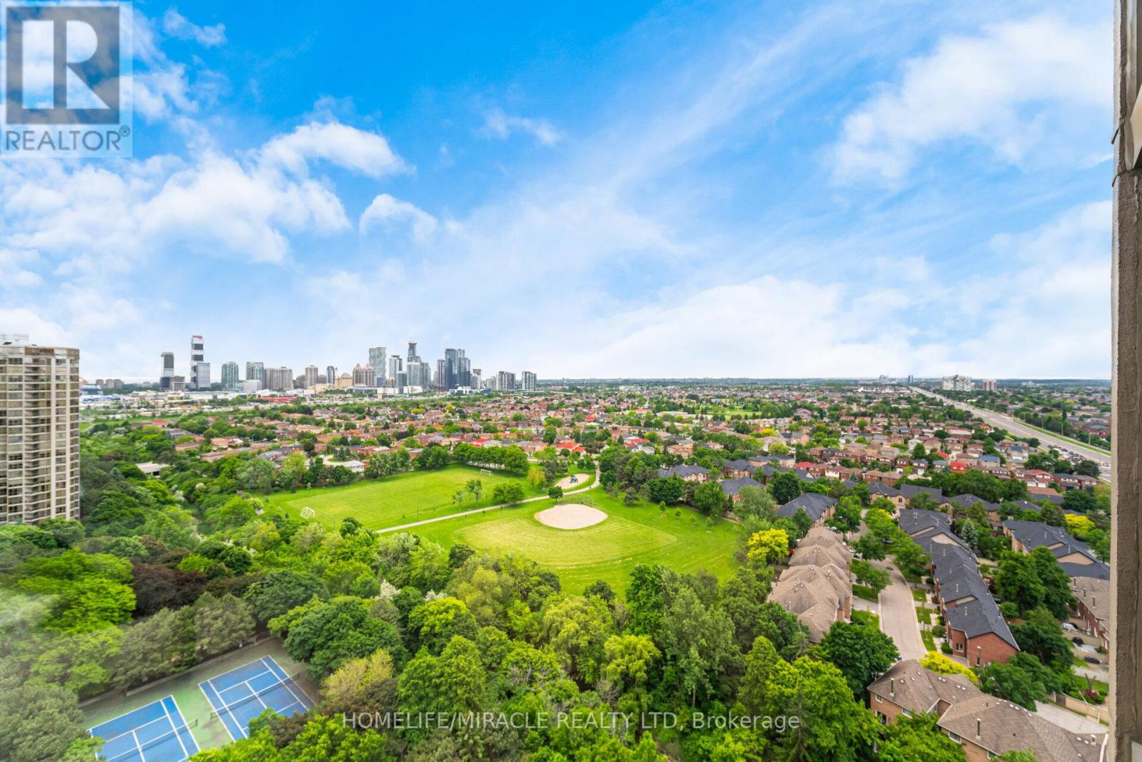 2107 - 50 Eglinton Avenue W, Mississauga (Hurontario), Ontario  L5R 3P5 - Photo 15 - W12215332