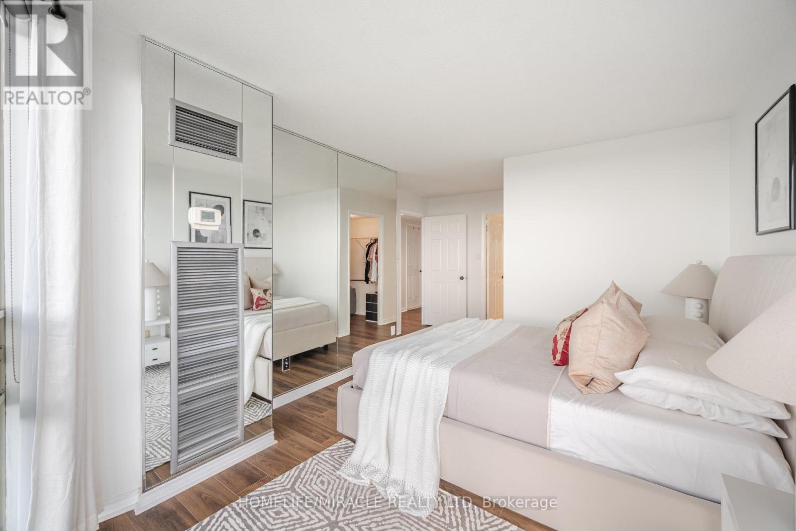 2107 - 50 Eglinton Avenue W, Mississauga (Hurontario), Ontario  L5R 3P5 - Photo 23 - W12215332