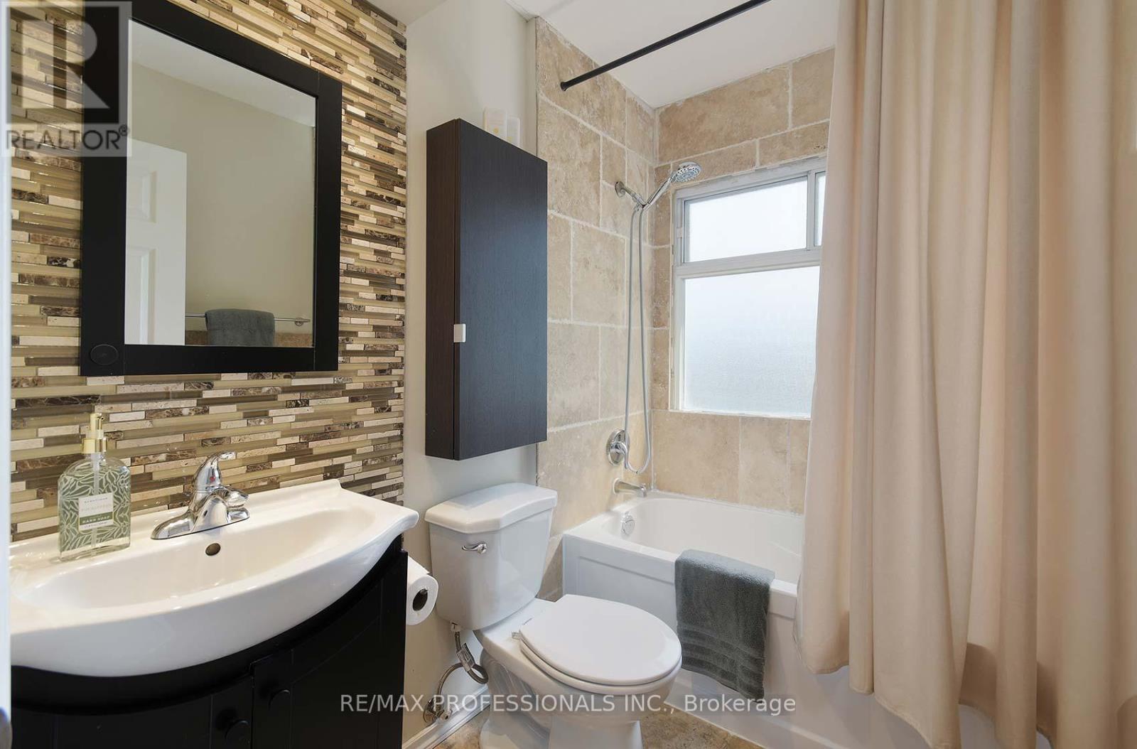 263 Sixth Street, Toronto (New Toronto), Ontario  M8V 3A8 - Photo 24 - W12215336