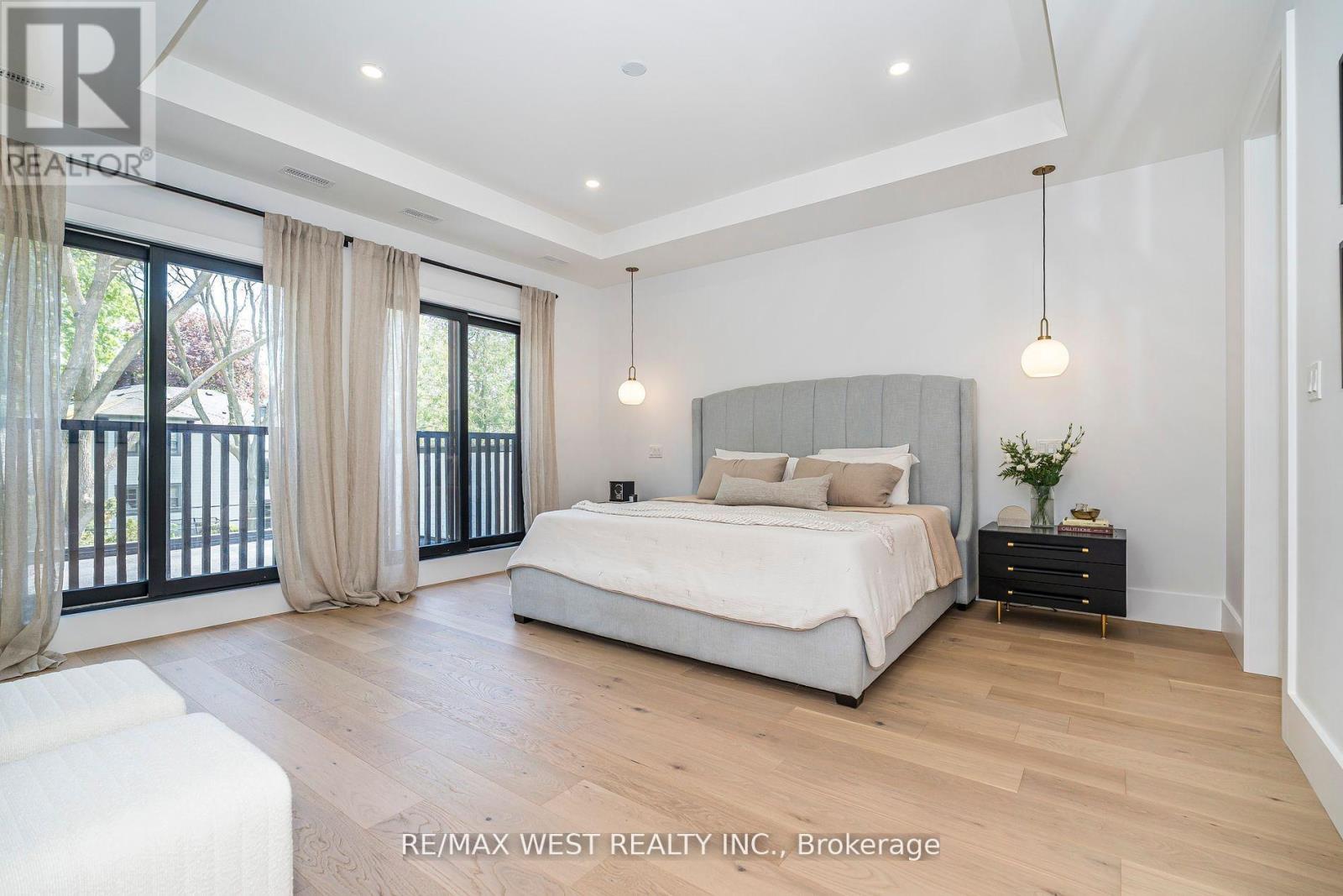 29 Bromley Crescent, Toronto (Edenbridge-Humber Valley), Ontario  M9A 3X1 - Photo 23 - W12215339