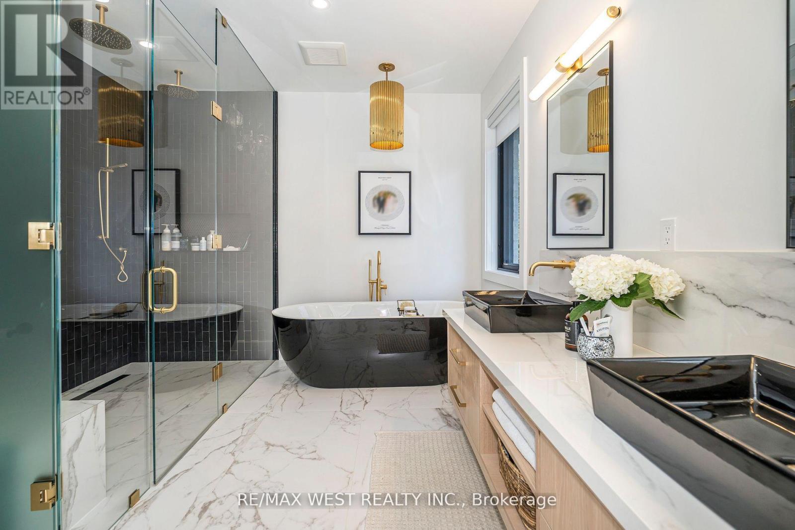 29 Bromley Crescent, Toronto (Edenbridge-Humber Valley), Ontario  M9A 3X1 - Photo 24 - W12215339