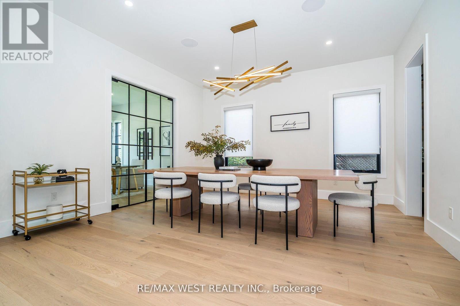 29 Bromley Crescent, Toronto (Edenbridge-Humber Valley), Ontario  M9A 3X1 - Photo 8 - W12215339
