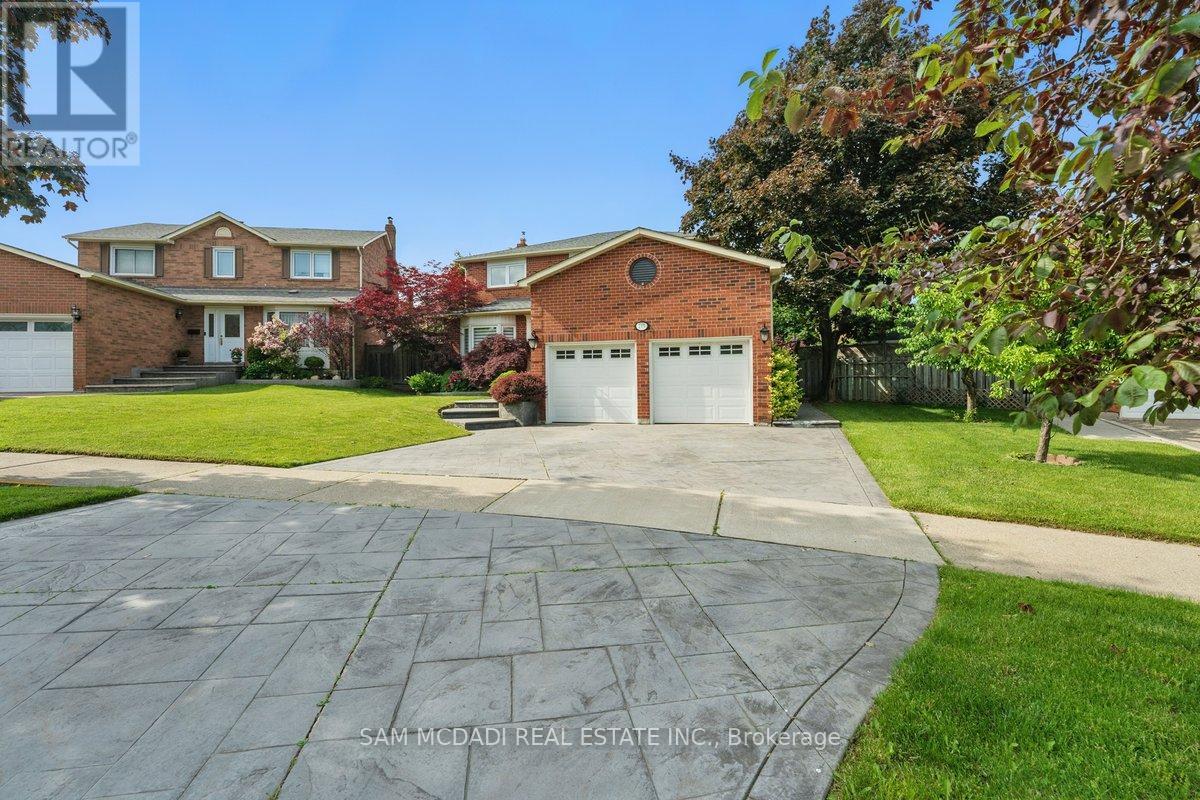 215 Anastasia Terrace, Mississauga (Cooksville), Ontario  L5B 3A5 - Photo 1 - W12215391