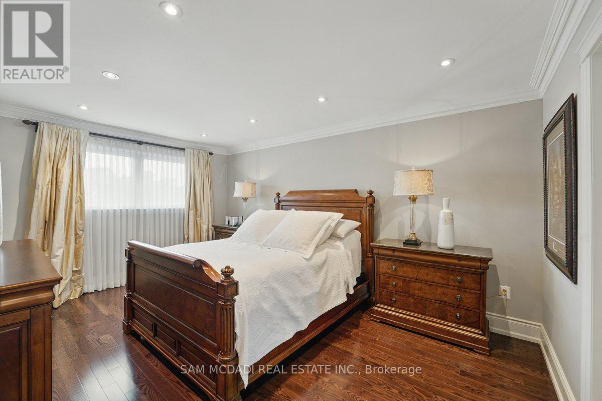 215 Anastasia Terrace, Mississauga (Cooksville), Ontario  L5B 3A5 - Photo 17 - W12215391