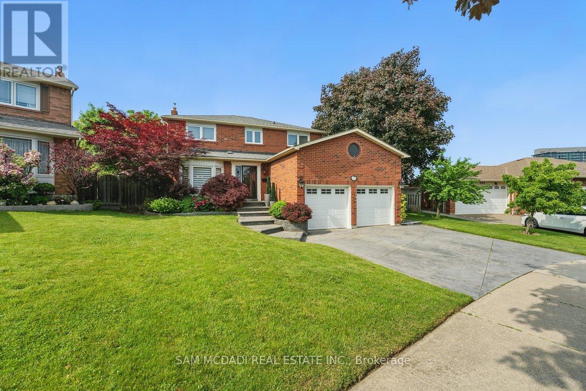 215 Anastasia Terrace, Mississauga (Cooksville), Ontario  L5B 3A5 - Photo 2 - W12215391