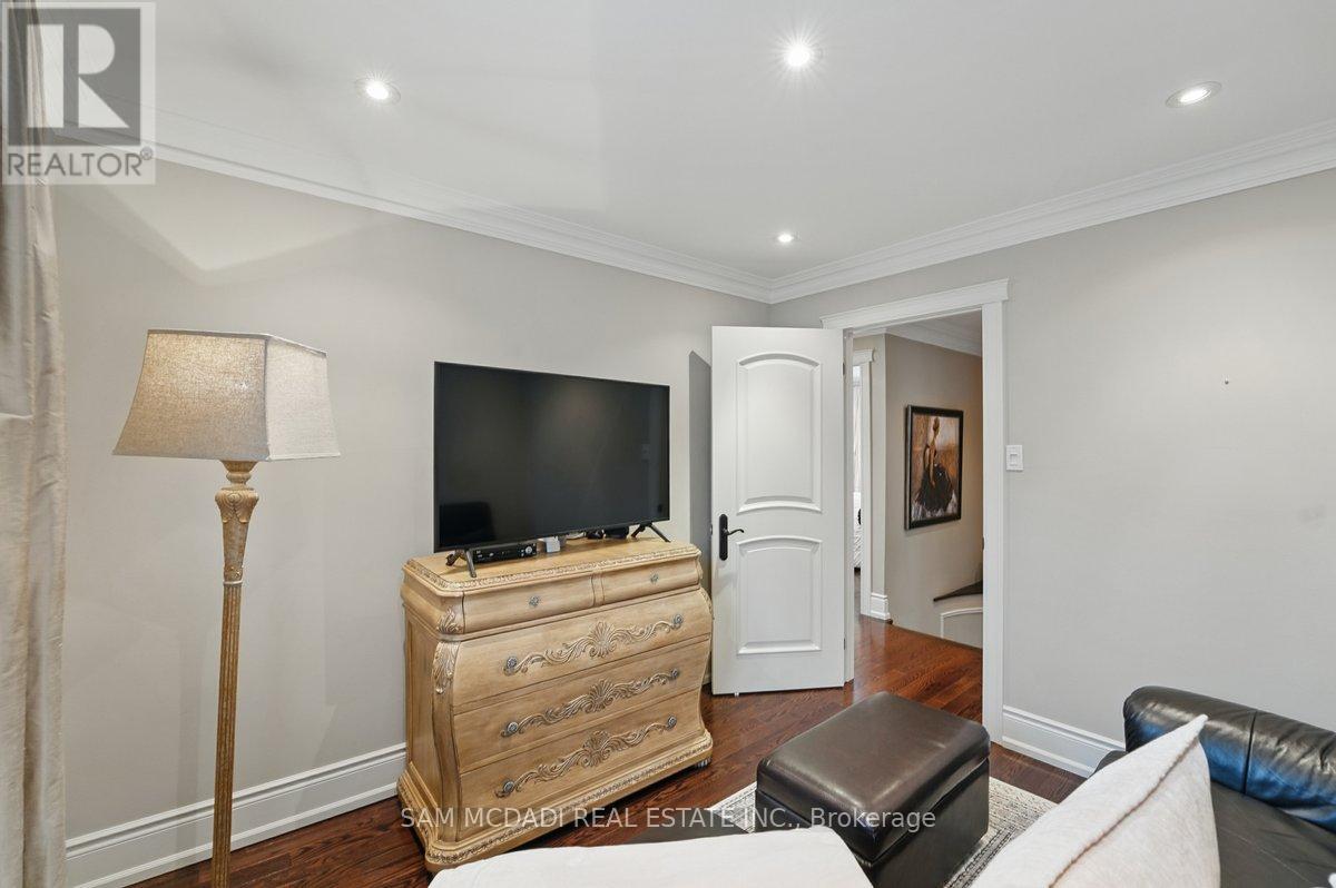 215 Anastasia Terrace, Mississauga (Cooksville), Ontario  L5B 3A5 - Photo 25 - W12215391