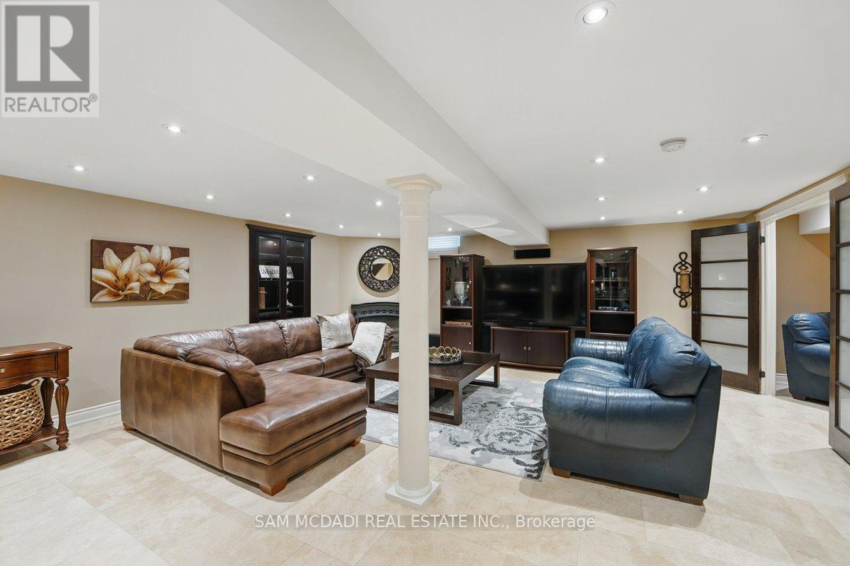 215 Anastasia Terrace, Mississauga (Cooksville), Ontario  L5B 3A5 - Photo 28 - W12215391