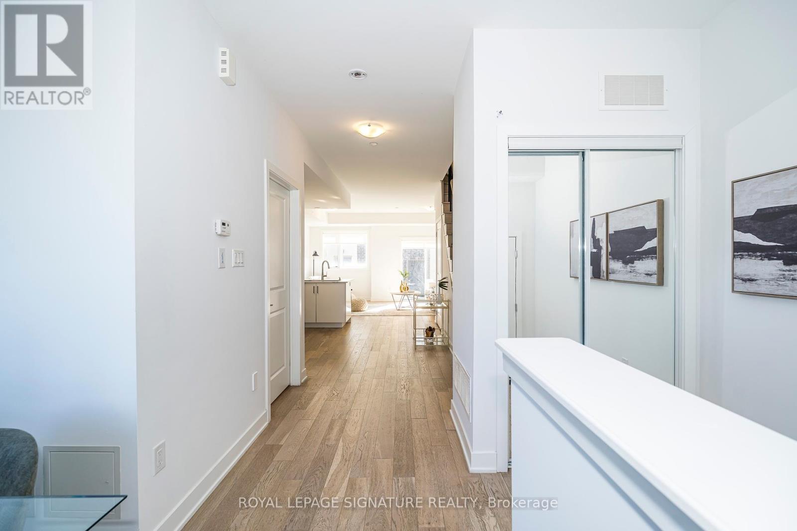 71 Frederick Tisdale Drive, Toronto (Downsview-Roding-Cfb), Ontario  M3K 0C5 - Photo 5 - W12215401