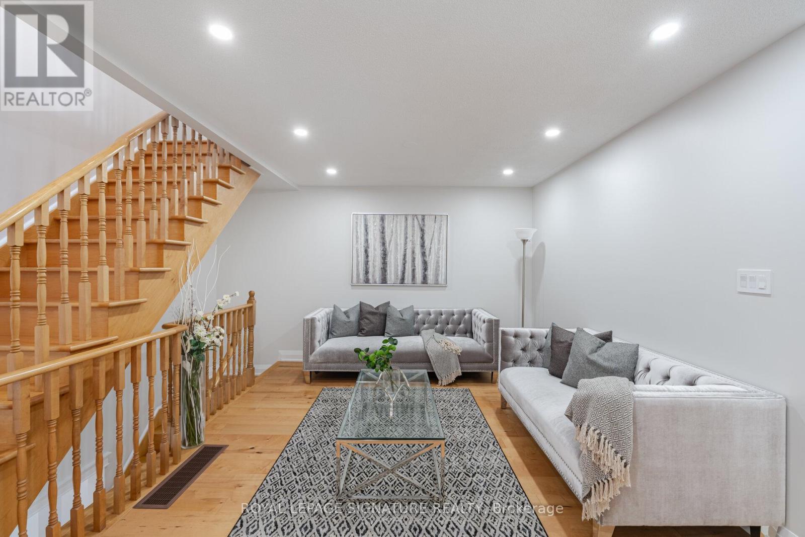 1116 Carding Mill Place, Mississauga (Meadowvale Village), Ontario  L5W 1C4 - Photo 8 - W12215404