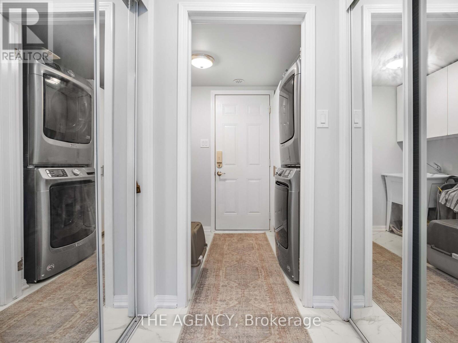 216 Magurn Gate, Milton (Ha Harrison), Ontario  L9T 7B4 - Photo 6 - W12215413