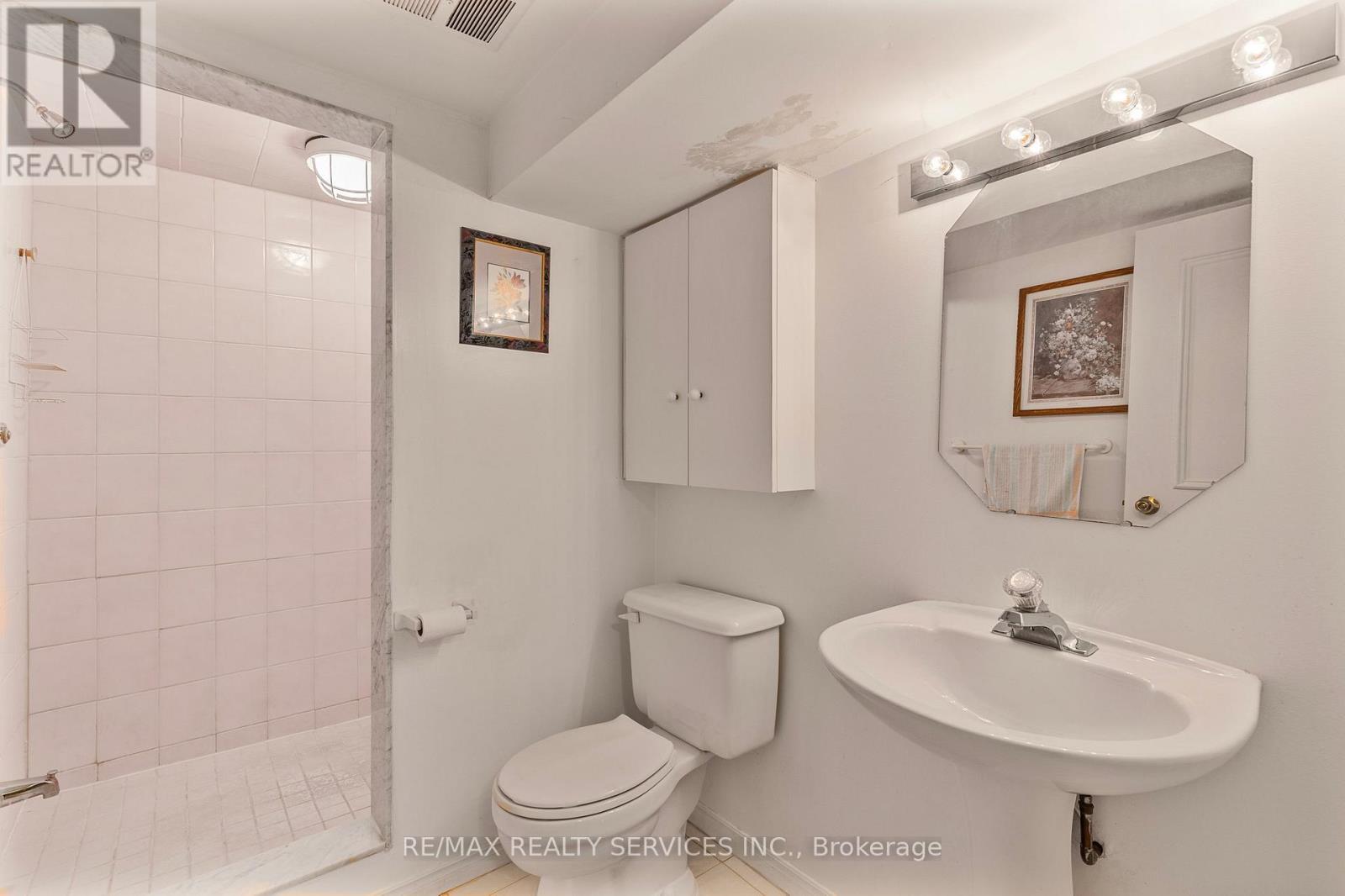 14 Livingston Drive, Caledon, Ontario  L7C 1A7 - Photo 40 - W12215436