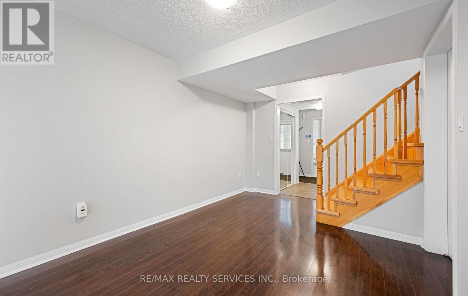 69 Decker Hollow Circle, Brampton (Credit Valley), Ontario  L6X 0L5 - Photo 11 - W12215482