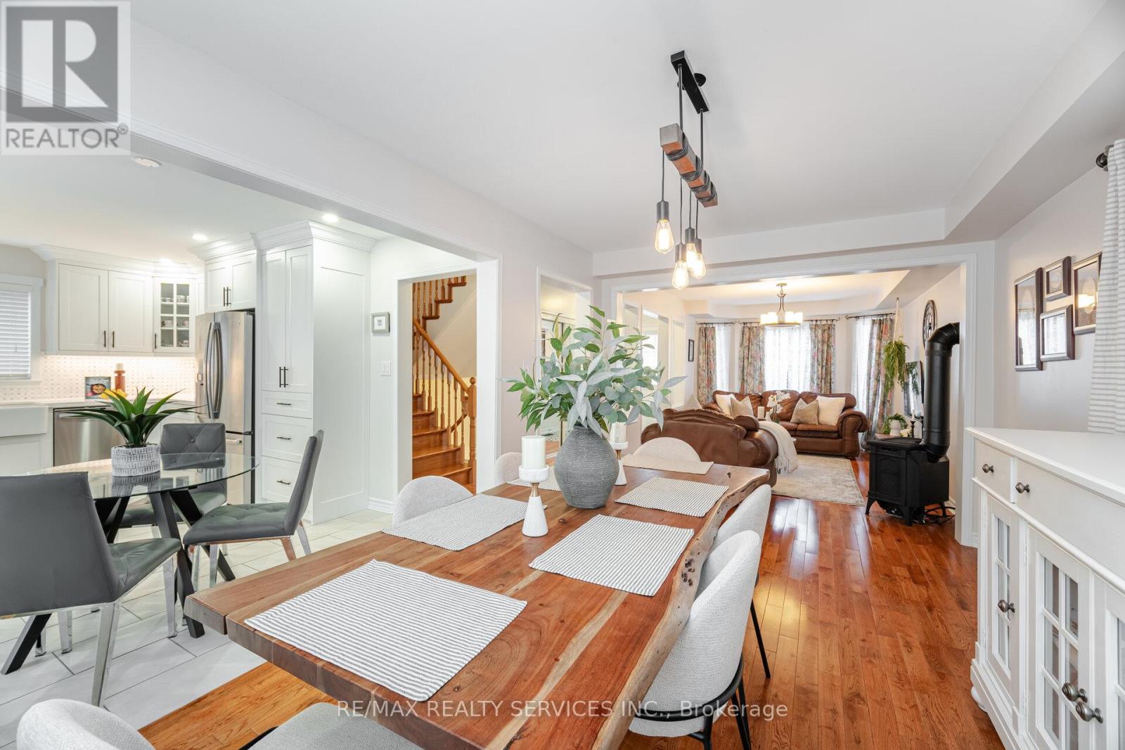 51 Lormel Gate, Brampton (Fletcher's Meadow), Ontario  L7A 2R6 - Photo 12 - W12215551