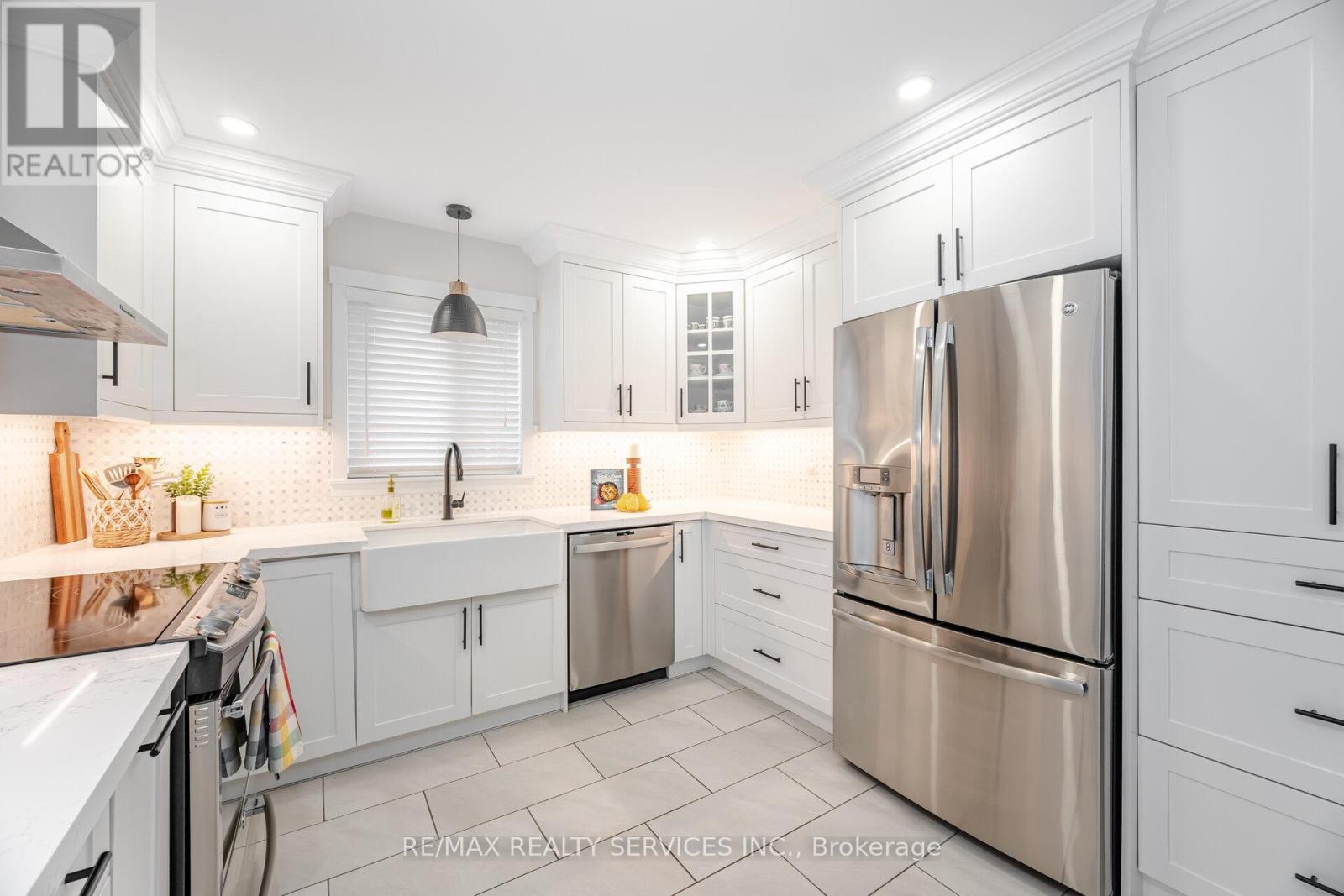 51 Lormel Gate, Brampton (Fletcher's Meadow), Ontario  L7A 2R6 - Photo 15 - W12215551