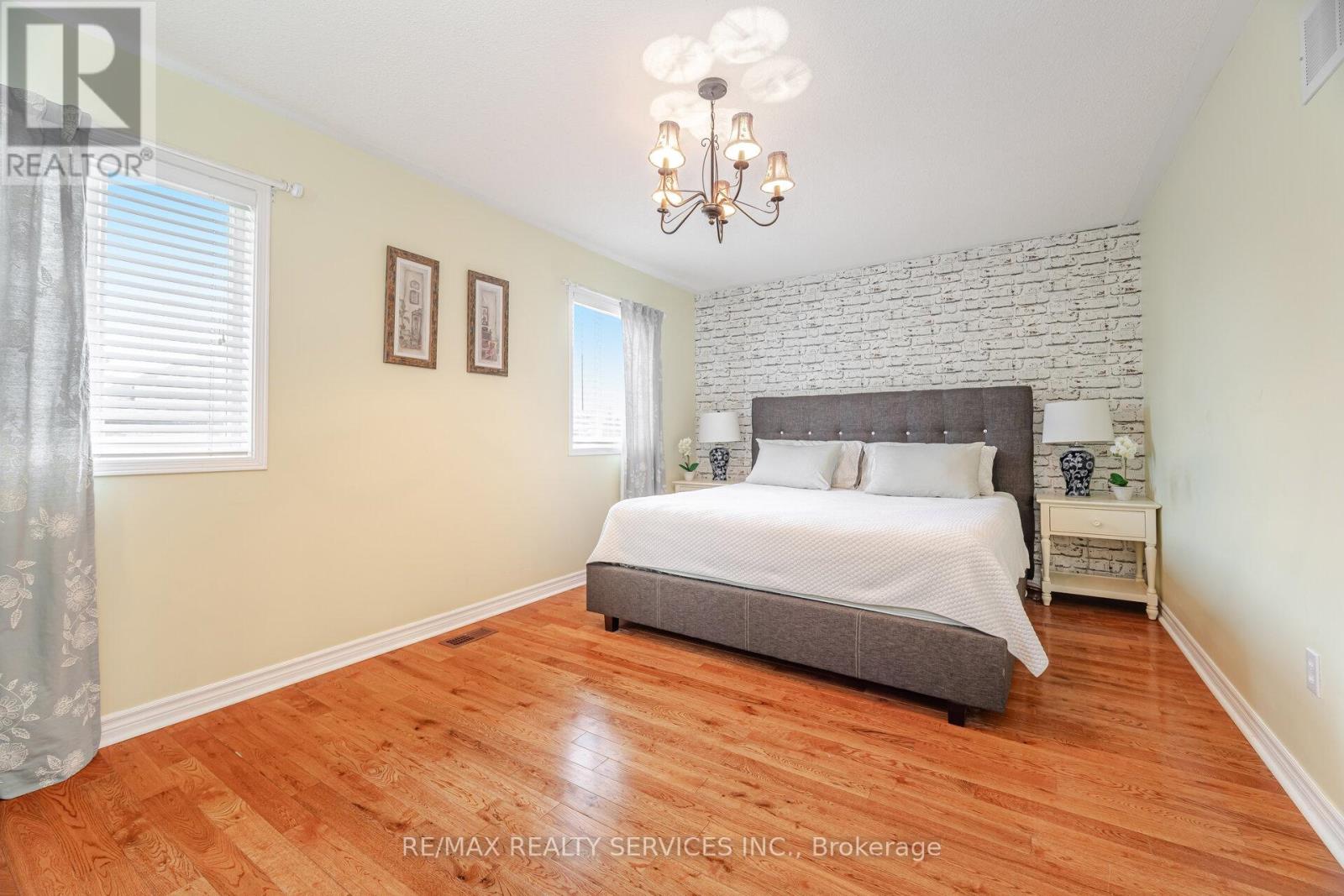 51 Lormel Gate, Brampton (Fletcher's Meadow), Ontario  L7A 2R6 - Photo 23 - W12215551