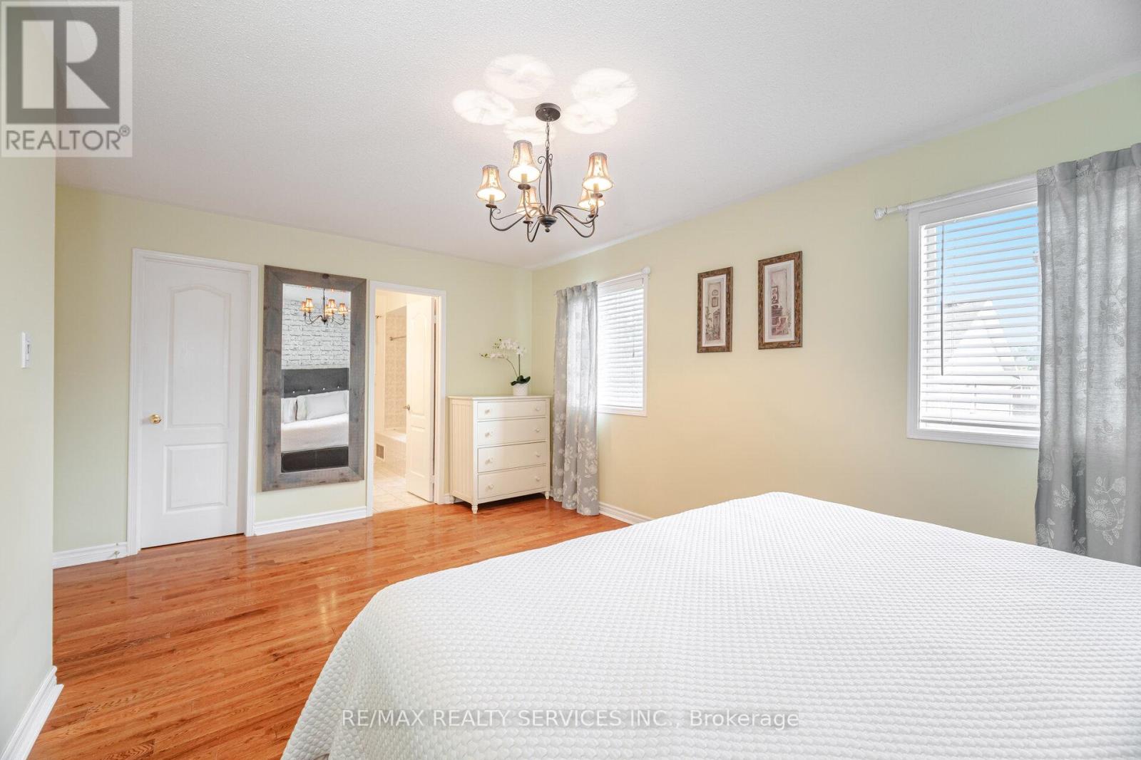 51 Lormel Gate, Brampton (Fletcher's Meadow), Ontario  L7A 2R6 - Photo 24 - W12215551