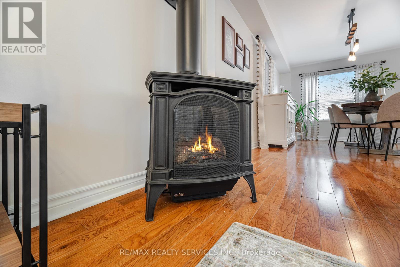 51 Lormel Gate, Brampton (Fletcher's Meadow), Ontario  L7A 2R6 - Photo 5 - W12215551