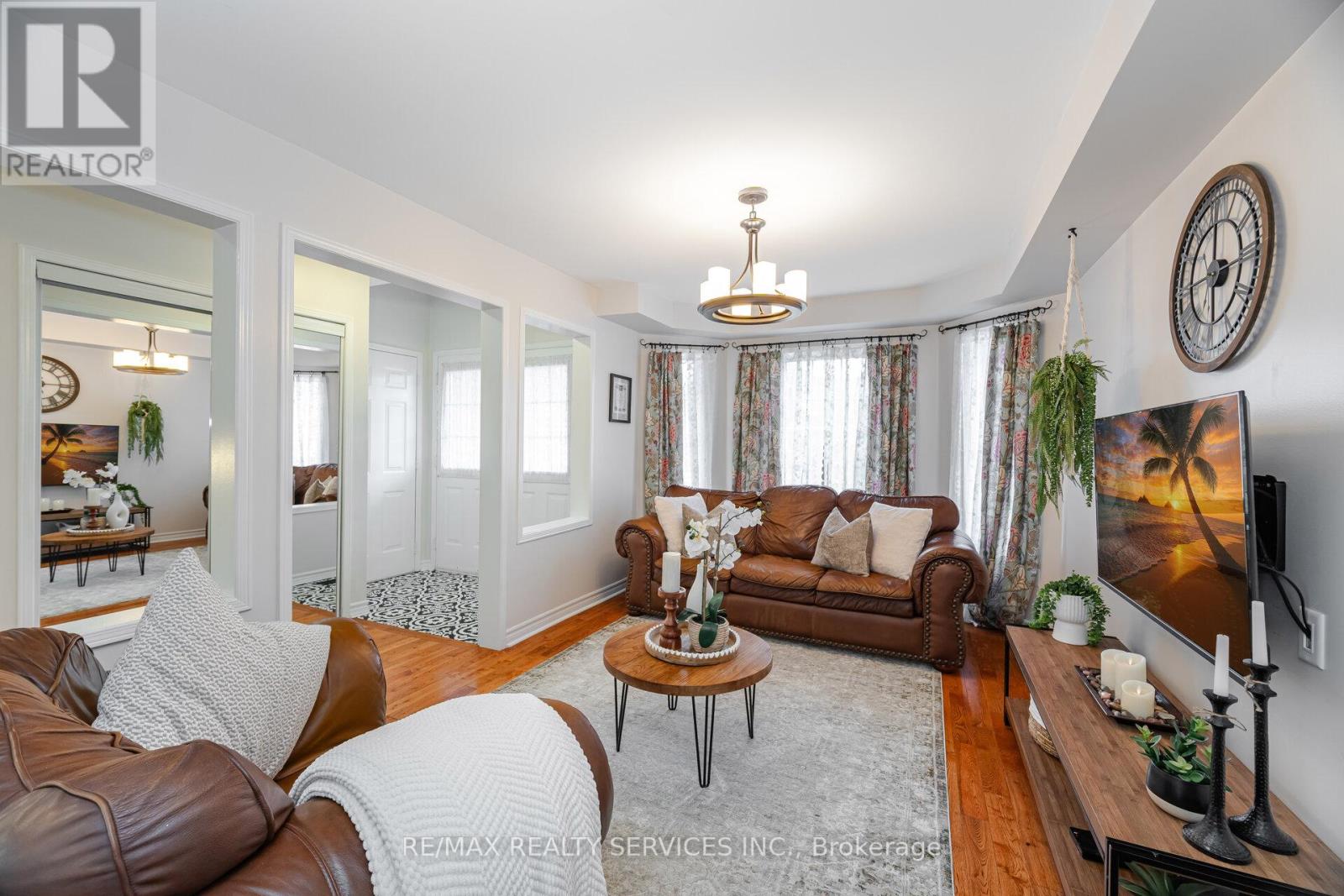 51 Lormel Gate, Brampton (Fletcher's Meadow), Ontario  L7A 2R6 - Photo 6 - W12215551