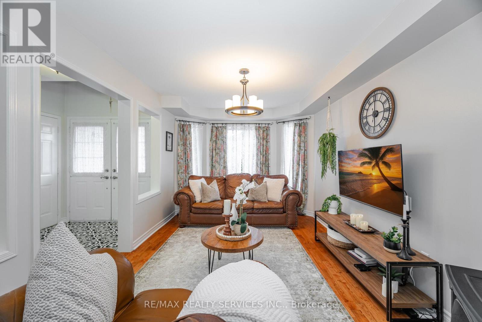 51 Lormel Gate, Brampton (Fletcher's Meadow), Ontario  L7A 2R6 - Photo 7 - W12215551