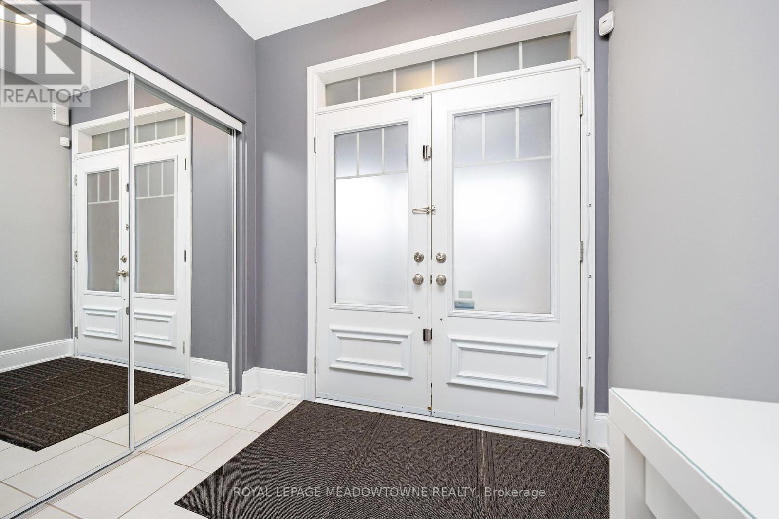 428 Dymott Avenue, Milton (Ha Harrison), Ontario  L9T 7V1 - Photo 5 - W12215552