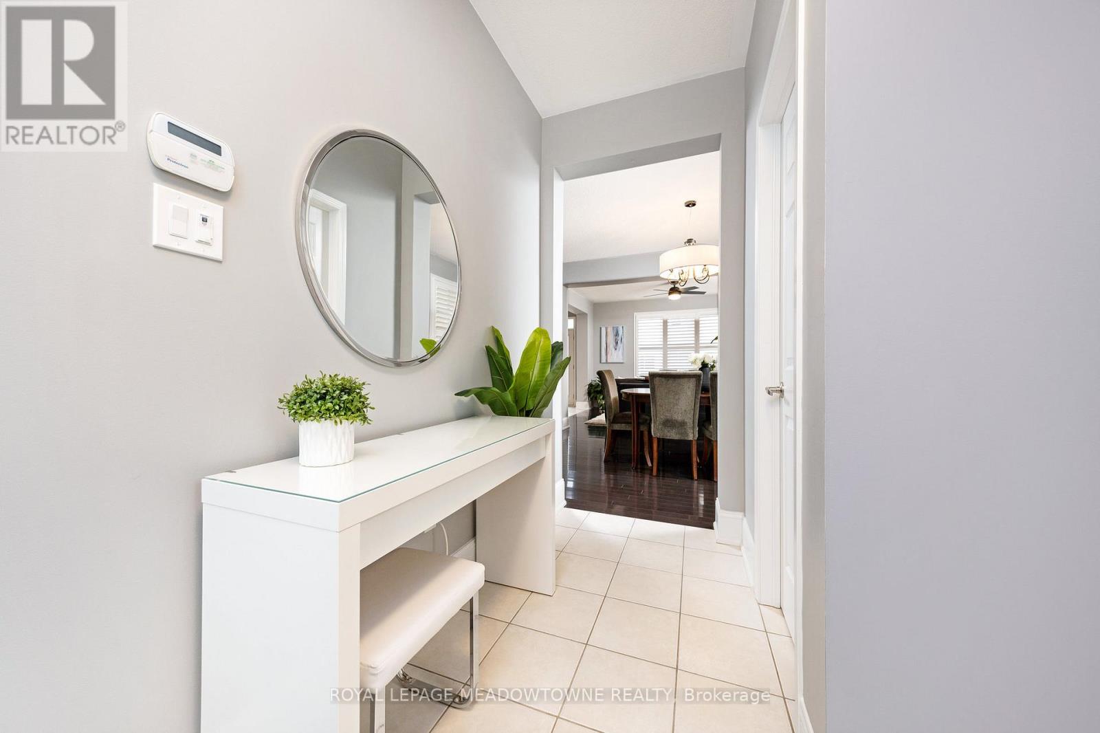428 Dymott Avenue, Milton (Ha Harrison), Ontario  L9T 7V1 - Photo 7 - W12215552