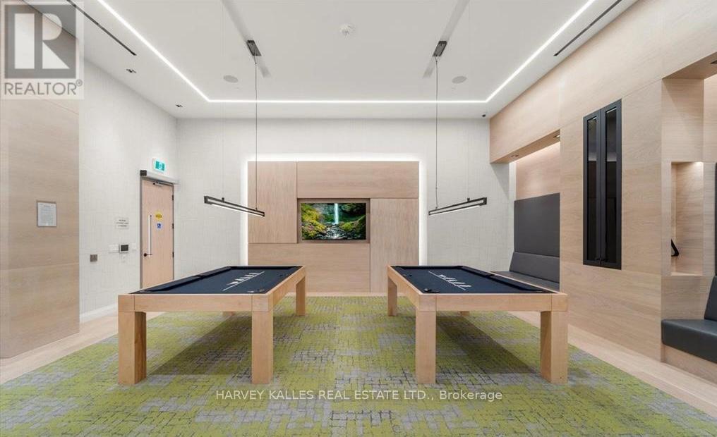 60 George Butchart Drive, Toronto (Downsview-Roding-Cfb), Ontario  M3K 0E1 - Photo 25 - W12215614
