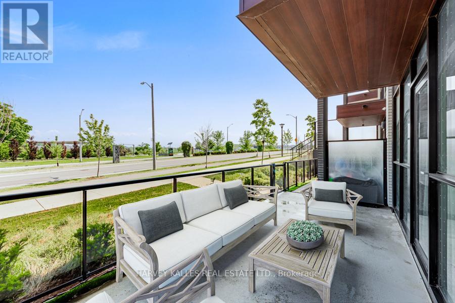 60 George Butchart Drive, Toronto (Downsview-Roding-Cfb), Ontario  M3K 0E1 - Photo 4 - W12215614