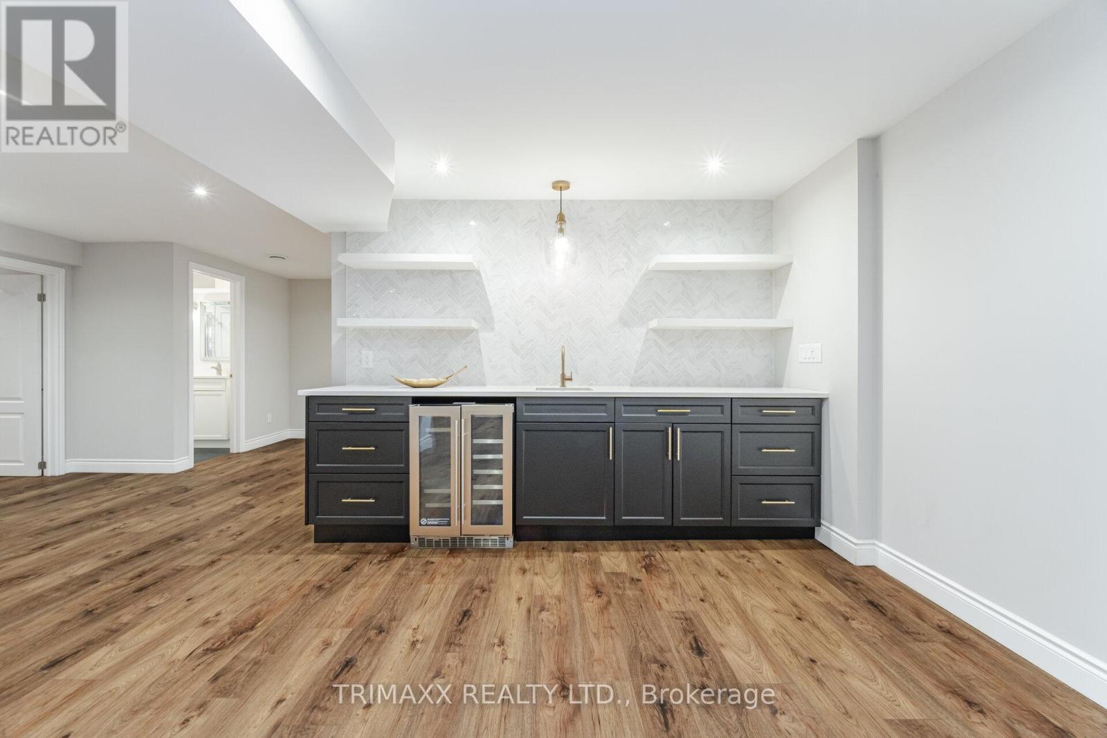 1337 Sir David Drive, Oakville (Cv Clearview), Ontario  L6J 6V5 - Photo 32 - W12215640