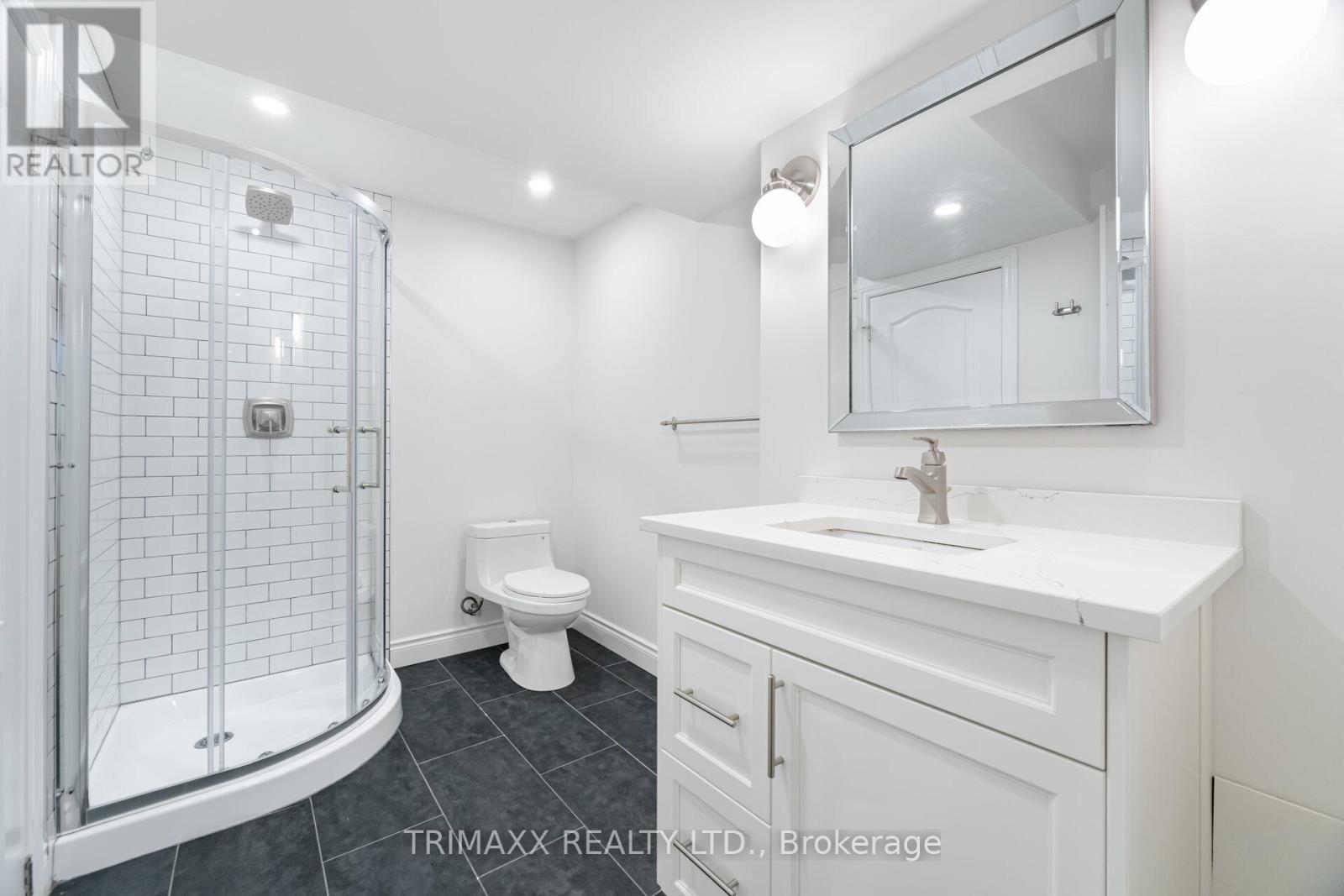 1337 Sir David Drive, Oakville (Cv Clearview), Ontario  L6J 6V5 - Photo 39 - W12215640