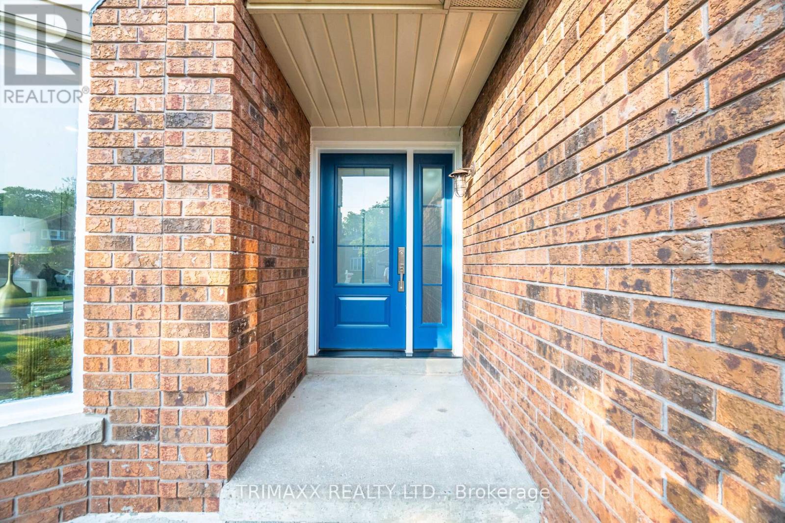 1337 Sir David Drive, Oakville (Cv Clearview), Ontario  L6J 6V5 - Photo 5 - W12215640